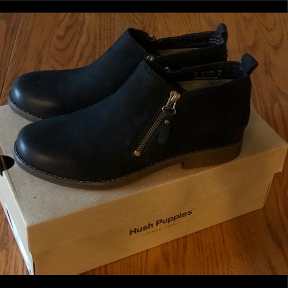 Hush Puppies Shoes - Hush Puppies bootie. Size 9.5M